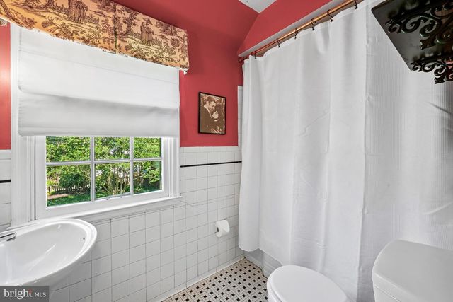 330 BROADMOOR RD, Baltimore, MD 21212