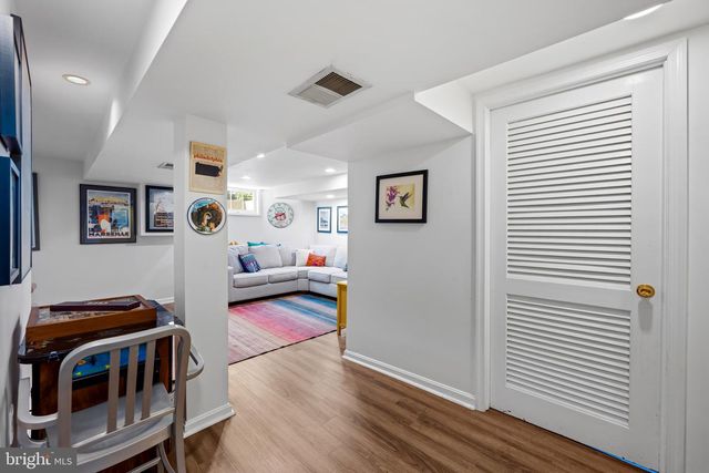 330 BROADMOOR RD, Baltimore, MD 21212