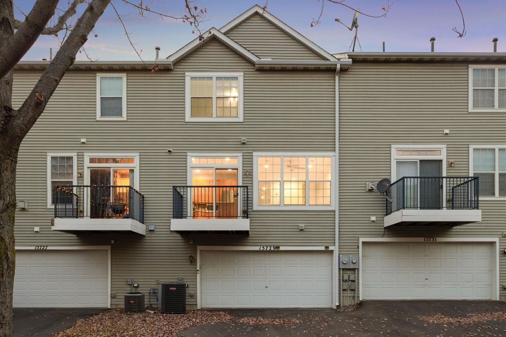 15729 Porchlight Lane, Eden Prairie, MN 55347 — photo 4