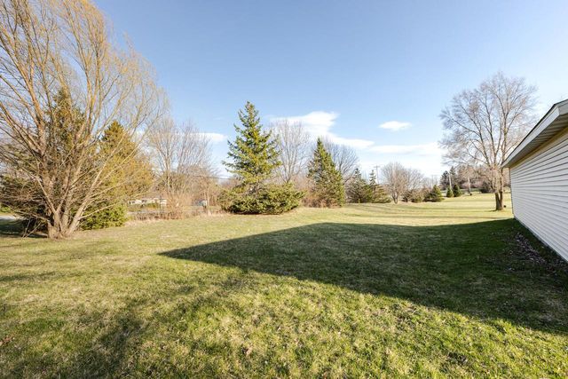 W220N7288 Coventry Meadows COURT, Lisbon, WI 53089