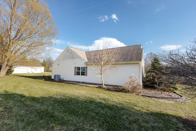 W220N7288 Coventry Meadows COURT, Lisbon, WI 53089