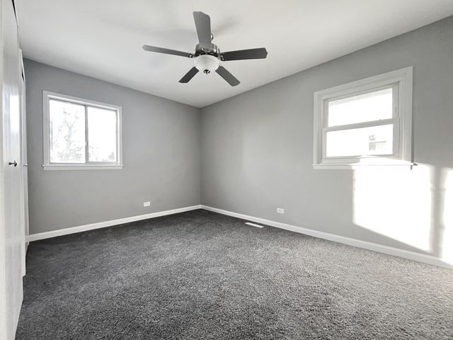 1606 N Poplar Avenue N, Round Lake Beach, IL 60073