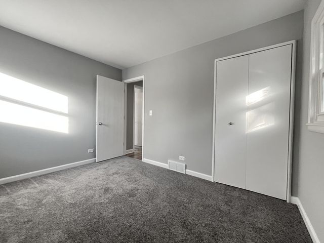 1606 N Poplar Avenue N, Round Lake Beach, IL 60073