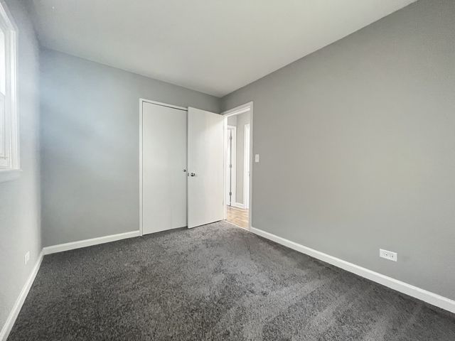 1606 N Poplar Avenue N, Round Lake Beach, IL 60073