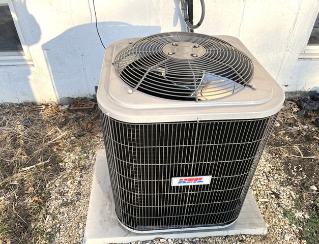 1606 N Poplar Avenue N, Round Lake Beach, IL 60073