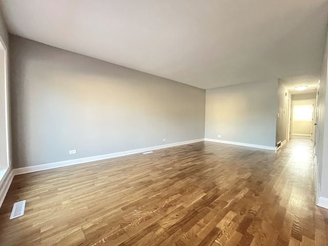 1606 N Poplar Avenue N, Round Lake Beach, IL 60073