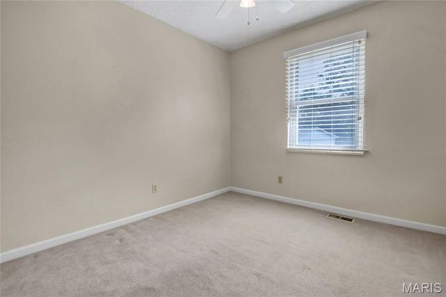 6205 Brogan Dale Circle, St Louis, MO 63128
