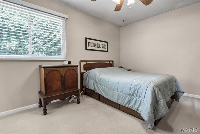 6205 Brogan Dale Circle, St Louis, MO 63128