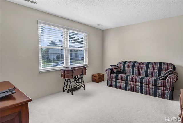 6205 Brogan Dale Circle, St Louis, MO 63128