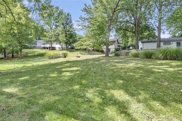 6205 Brogan Dale Circle, St Louis, MO 63128
