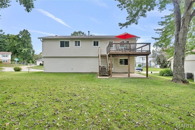 6205 Brogan Dale Circle, St Louis, MO 63128