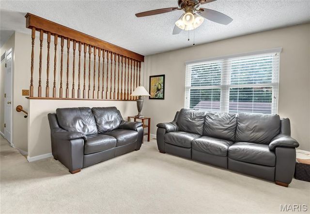 6205 Brogan Dale Circle, St Louis, MO 63128
