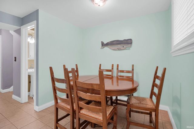 2210 E Boonville New Harmony Road, Evansville, IN 47725