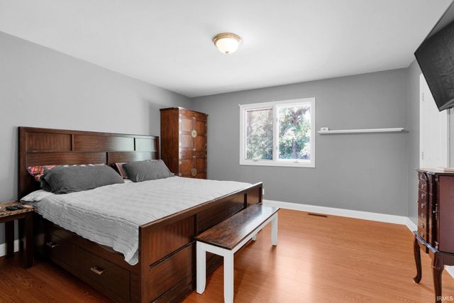 2210 E Boonville New Harmony Road, Evansville, IN 47725
