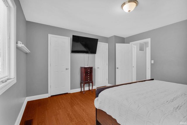 2210 E Boonville New Harmony Road, Evansville, IN 47725