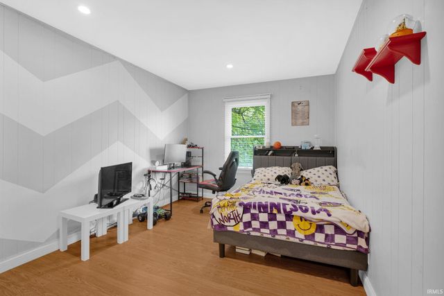 2210 E Boonville New Harmony Road, Evansville, IN 47725