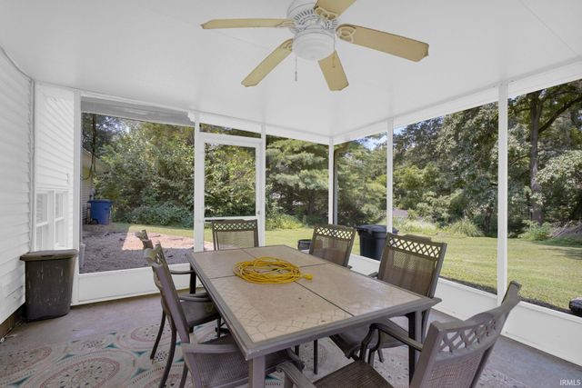 2210 E Boonville New Harmony Road, Evansville, IN 47725