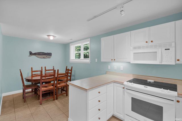 2210 E Boonville New Harmony Road, Evansville, IN 47725