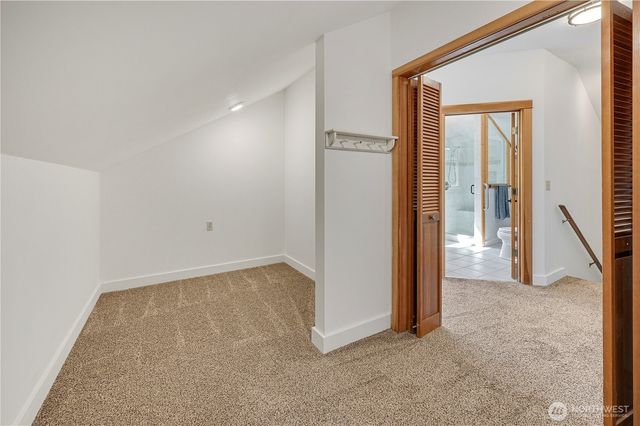 372 Schwartz Road, Nordland, WA 98358