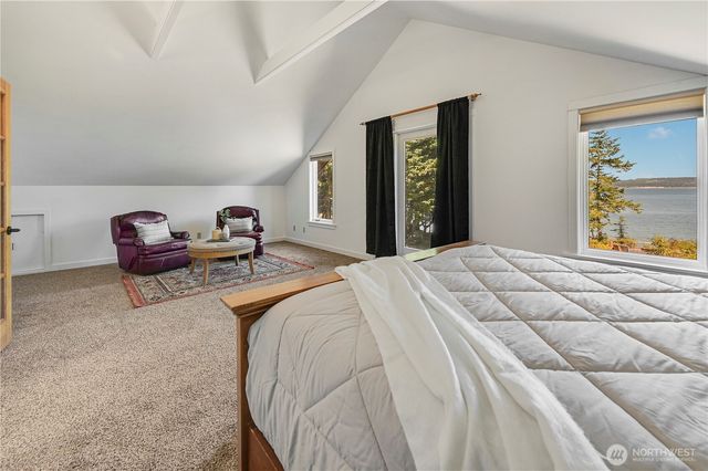 372 Schwartz Road, Nordland, WA 98358