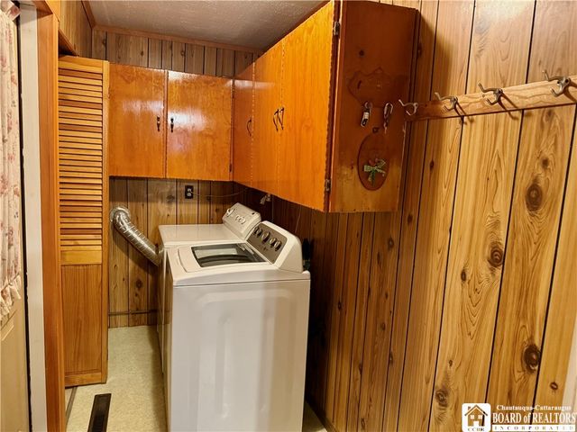 60 Cleveland Avenue, Salamanca, NY 14779