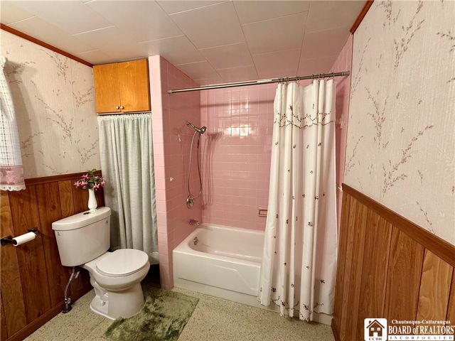 60 Cleveland Avenue, Salamanca, NY 14779