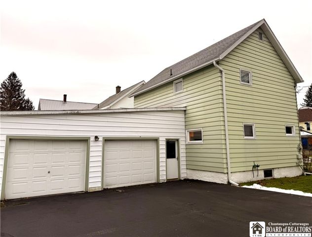 60 Cleveland Avenue, Salamanca, NY 14779