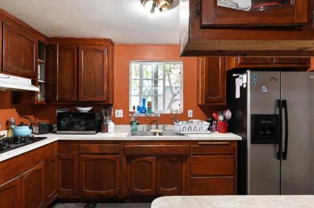 2813 W Brook, Santa Ana, CA 92704