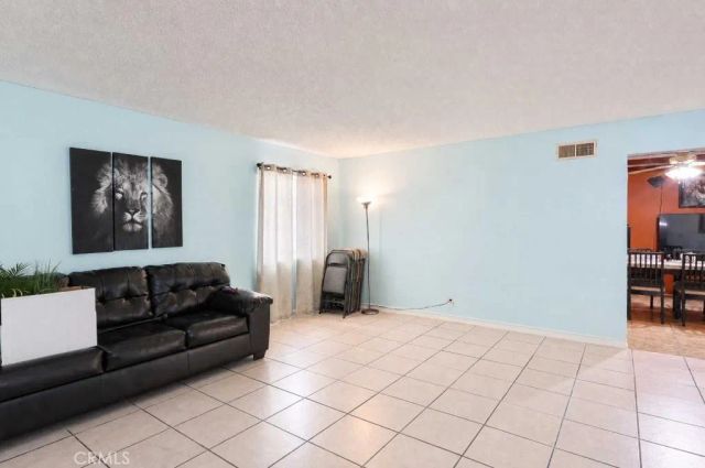 2813 W Brook, Santa Ana, CA 92704