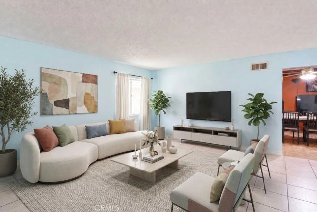2813 W Brook, Santa Ana, CA 92704