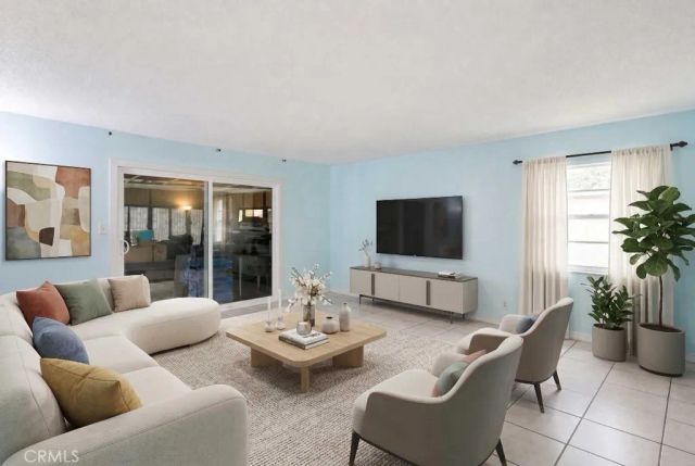 2813 W Brook, Santa Ana, CA 92704