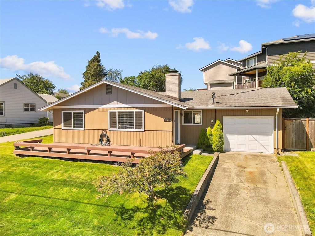 8828 S K Street, Tacoma, WA 98444