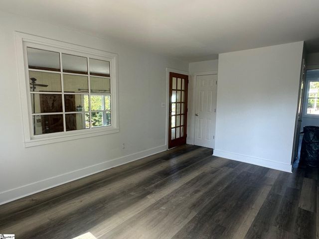 189 Converse Circle, Spartanburg, SC 29302