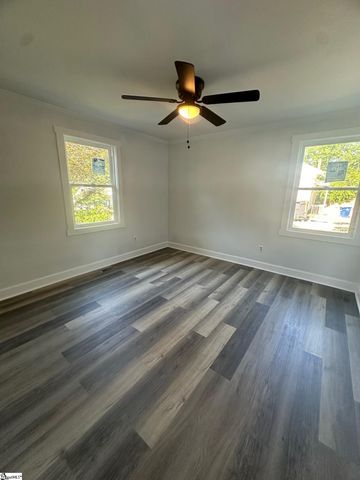 189 Converse Circle, Spartanburg, SC 29302