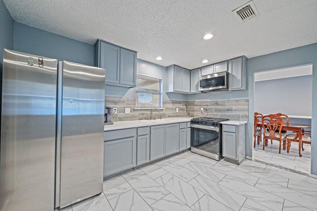 13911 Clear Forest Drive, Sugar Land, TX 77498