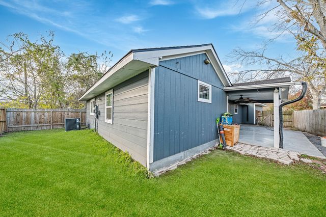 13911 Clear Forest Drive, Sugar Land, TX 77498