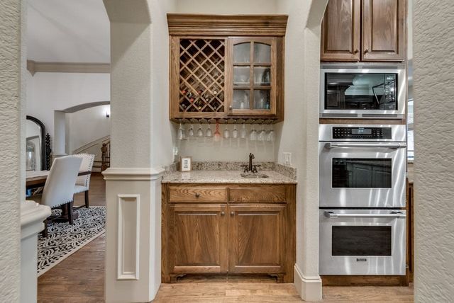 6804 Whittier Lane, Colleyville, TX 76034