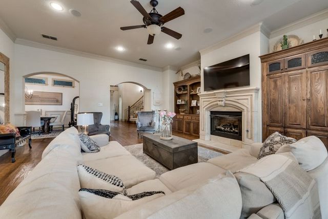 6804 Whittier Lane, Colleyville, TX 76034