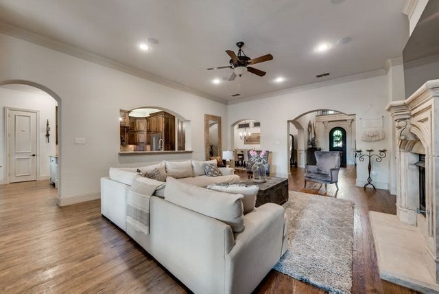 6804 Whittier Lane, Colleyville, TX 76034