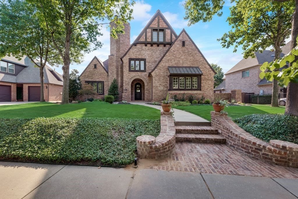 6804 Whittier Lane, Colleyville, TX 76034