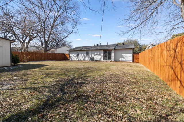 610 Stonewall Drive, Euless, TX 76039