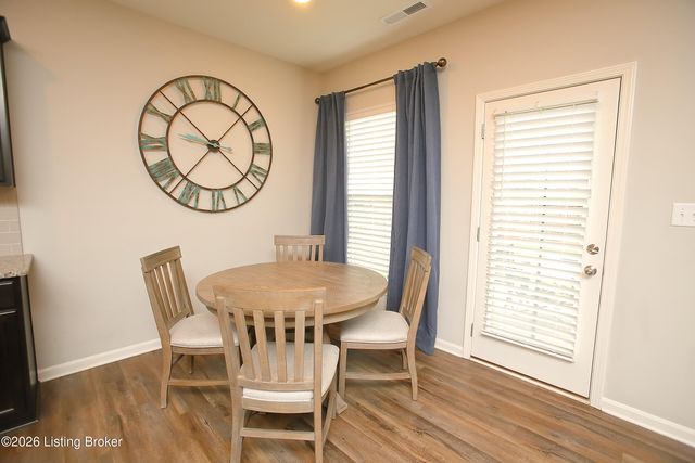 12015 Parkside Vista Ln, Louisville, KY 40229