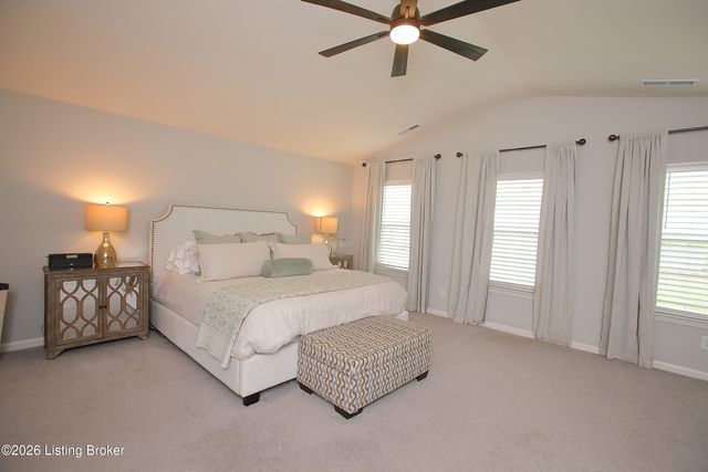 12015 Parkside Vista Ln, Louisville, KY 40229