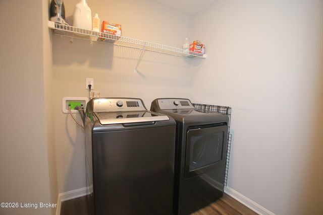 12015 Parkside Vista Ln, Louisville, KY 40229