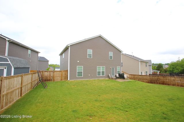 12015 Parkside Vista Ln, Louisville, KY 40229