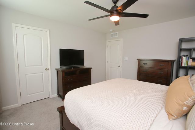 12015 Parkside Vista Ln, Louisville, KY 40229