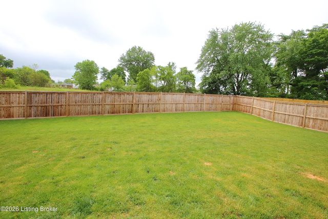 12015 Parkside Vista Ln, Louisville, KY 40229