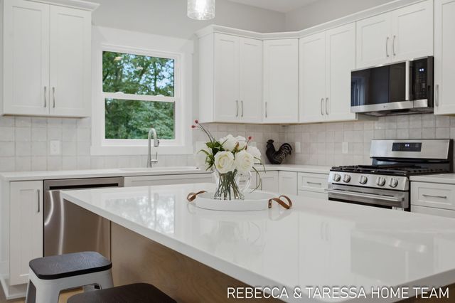 6007 Savannah Way 34, Muskegon, MI 49442