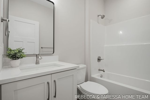 6007 Savannah Way 34, Muskegon, MI 49442