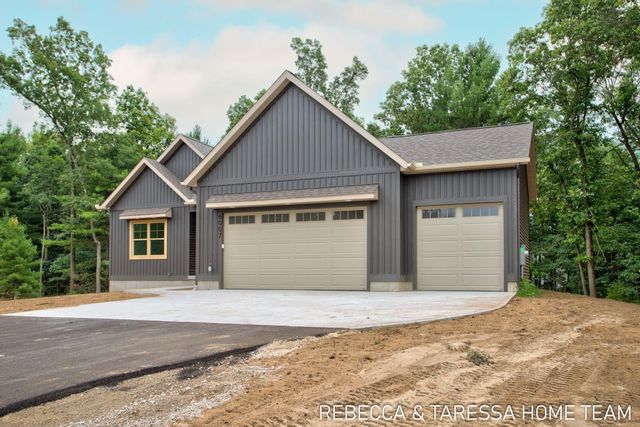 6007 Savannah Way 34, Muskegon, MI 49442